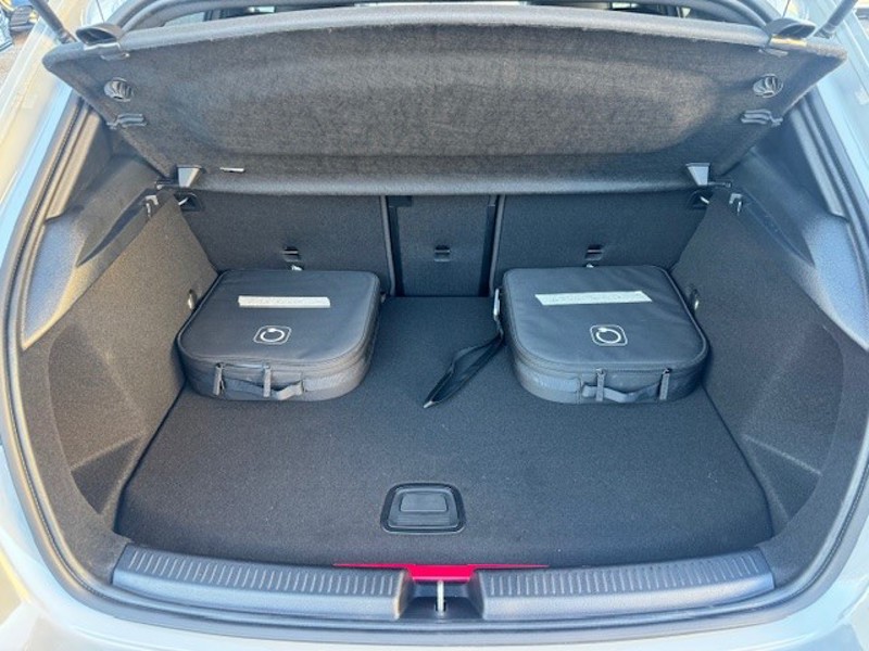 Image Mercedes-Benz CLASSE A 250 e Hybrid EQ AMG Exclusive Design  Classe A 250 e Hybrid EQ AMG Exclusive Design 250 e Hybrid EQ AMG Exclusive Design