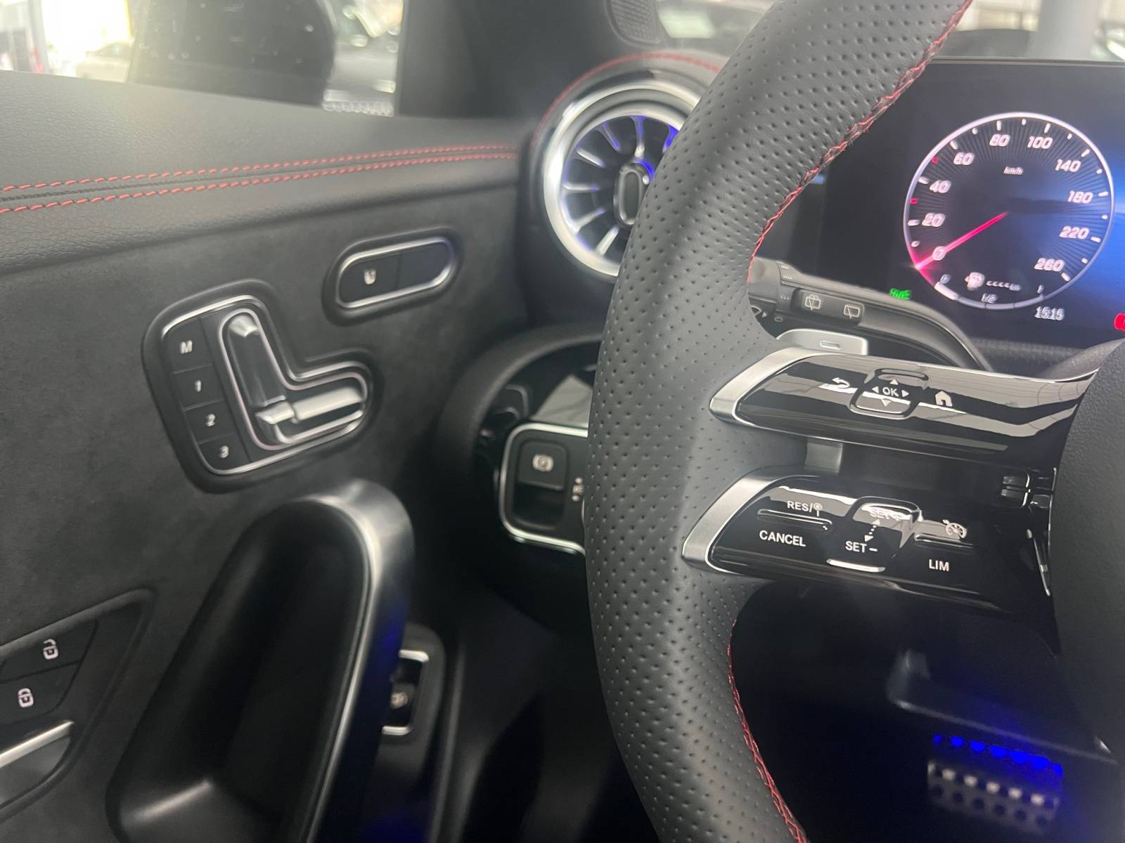 Image Mercedes-Benz CLA SHOOTING BRAKE CLA 200 d Shooting Brake AMG Line   CLA 200 d Shooting Brake AMG Line