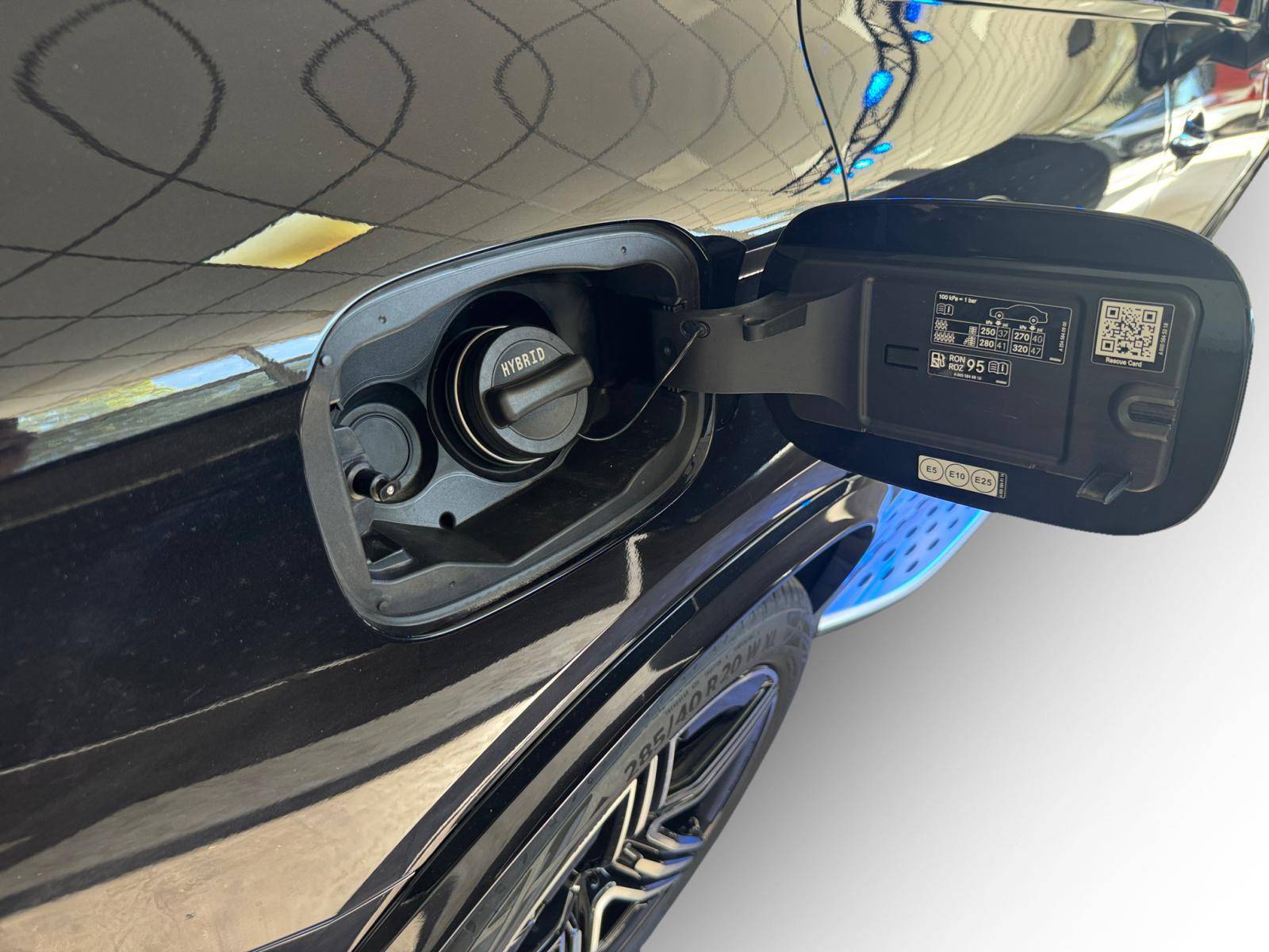 Image Mercedes-Benz GLC SUV GLC 300 e  Hybrid EQ 4MATIC AMG Line +   GLC 300 e  Hybrid EQ 4MATIC AMG Line +