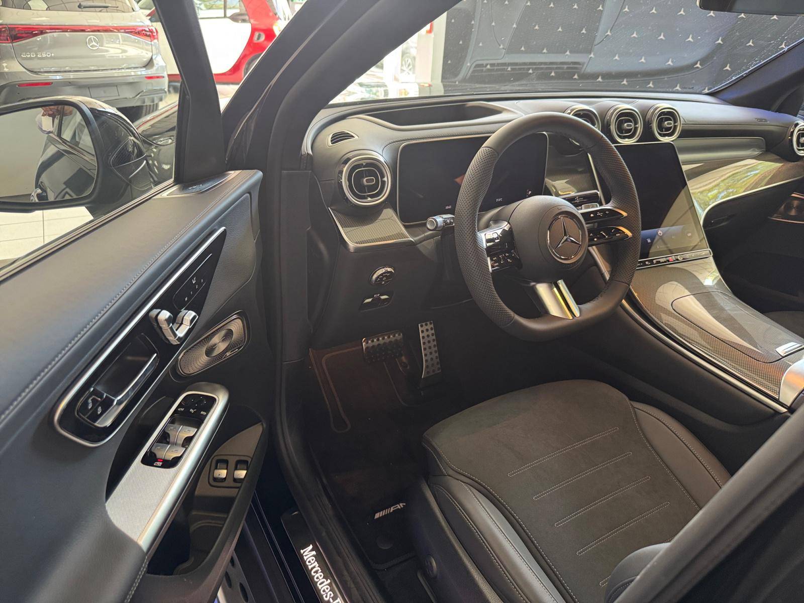 Image Mercedes-Benz GLC SUV GLC 300 e  Hybrid EQ 4MATIC AMG Line +   GLC 300 e  Hybrid EQ 4MATIC AMG Line +