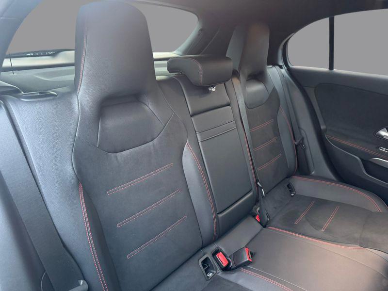 Image Mercedes-Benz CLASSE A 180 AMG Line AMG Line Classe A 180 7G-DCT AMG Line 180 AMG Line