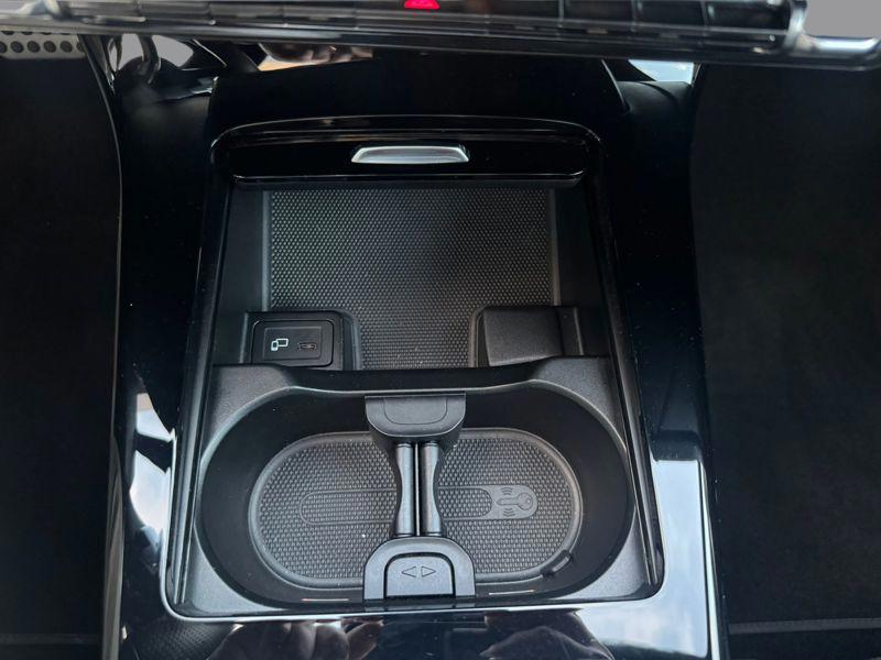 Image Mercedes-Benz CLASSE A 180 AMG Line AMG Line Classe A 180 7G-DCT AMG Line 180 AMG Line