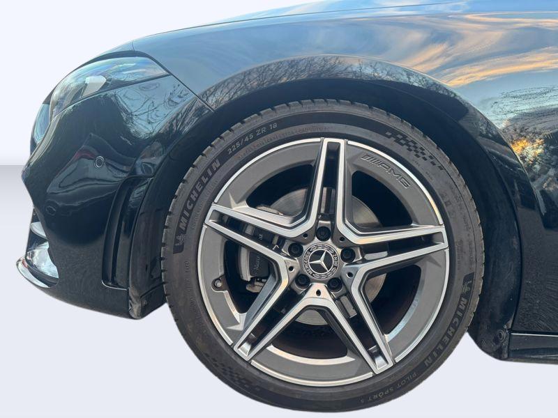 Image Mercedes-Benz CLASSE A 180 AMG Line AMG Line Classe A 180 7G-DCT AMG Line 180 AMG Line