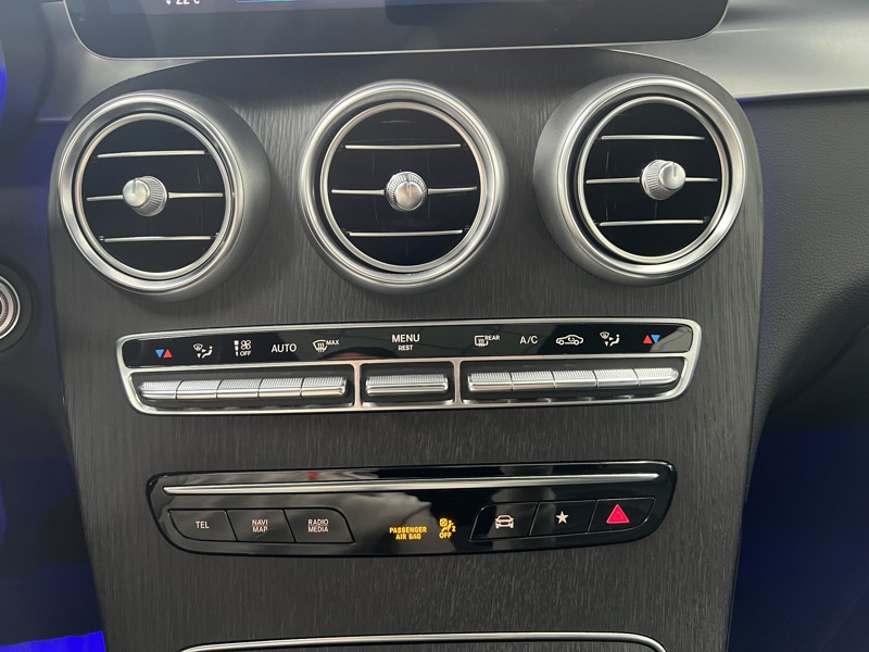 Image Mercedes-Benz GLC COUPÉ GLC 220 d 4MATIC Coupé AMG Line   GLC 220 d 4MATIC Coupé AMG Line