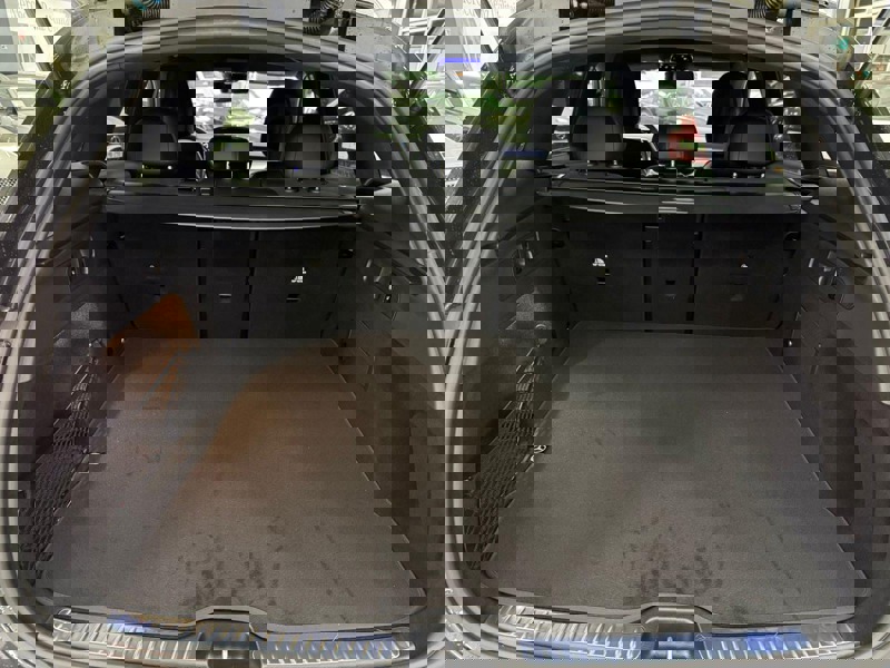 Image Mercedes-Benz GLC SUV GLC 220 d 4MATIC AMG Line  GLC 220 d 4MATIC AMG Line GLC 220 d 4MATIC AMG Line