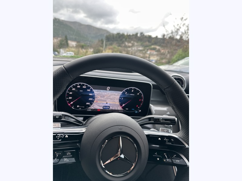 Image Mercedes-Benz GLC SUV GLC 220 d 4MATIC AMG Line  GLC 220 d 4MATIC AMG Line GLC 220 d 4MATIC AMG Line