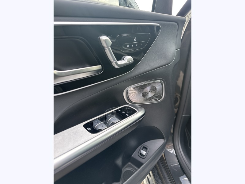 Image Mercedes-Benz GLC SUV GLC 220 d 4MATIC AMG Line  GLC 220 d 4MATIC AMG Line GLC 220 d 4MATIC AMG Line