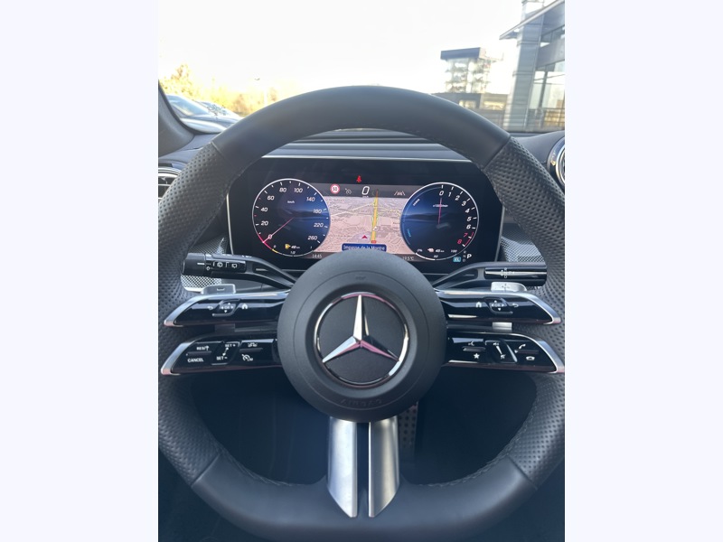 Image Mercedes-Benz GLC SUV GLC 300 e  Hybrid EQ 4MATIC AMG Line +  GLC 300 e  Hybrid EQ 4MATIC AMG Line + GLC 300 e  Hybrid EQ 4MATIC AMG Line +
