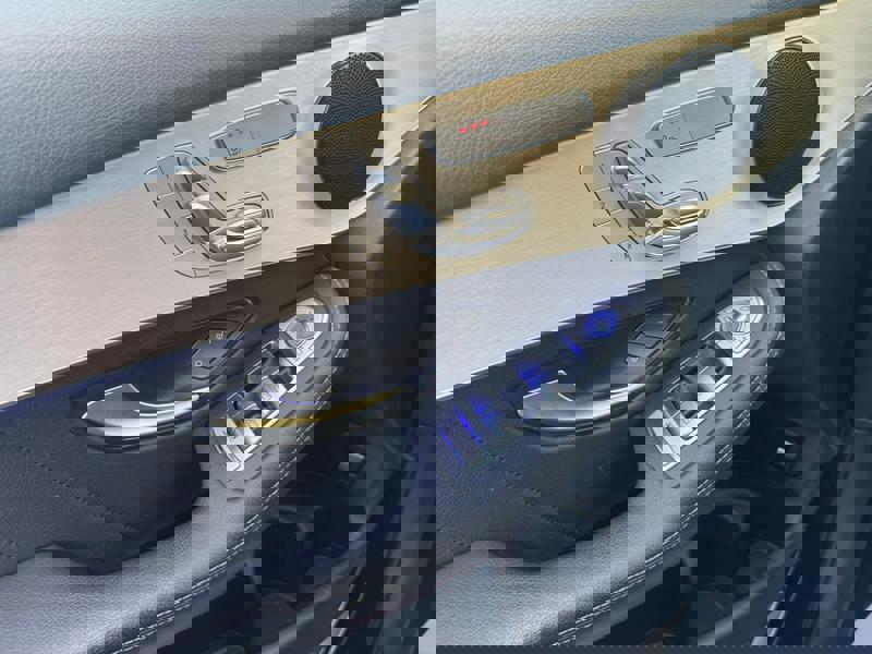 Image Mercedes-Benz GLC SUV GLC 300de 4MATIC SUV AMG Line   GLC 300de 4MATIC SUV AMG Line