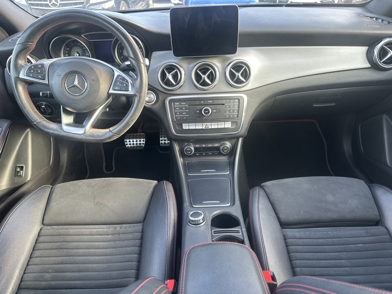 Image Mercedes-Benz GLA 180 Fascination   180 Fascination