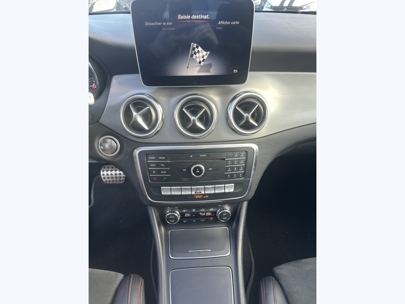 Image Mercedes-Benz GLA 180 Fascination   180 Fascination