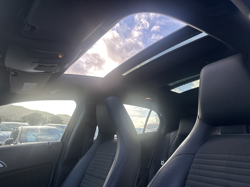 Image Mercedes-Benz GLA 180 Fascination   180 Fascination