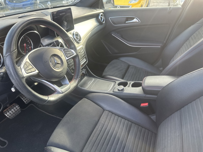 Image Mercedes-Benz GLA 180 Fascination   180 Fascination