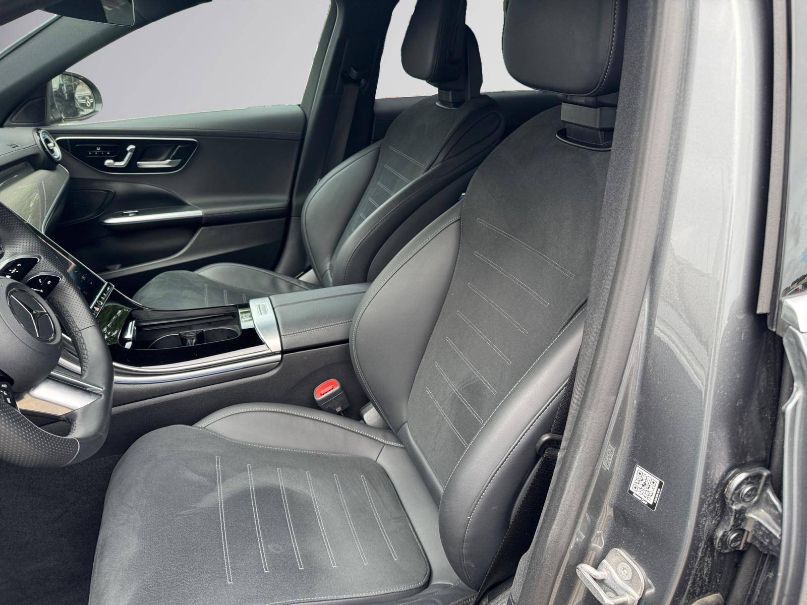 Image Mercedes-Benz CLASSE C BERLINE Classe C 300 e Hybrid EQ Berline AMG Line  Classe C 300 e Hybrid EQ Berline AMG Line Classe C 300 e Hybrid EQ Berline AMG Line