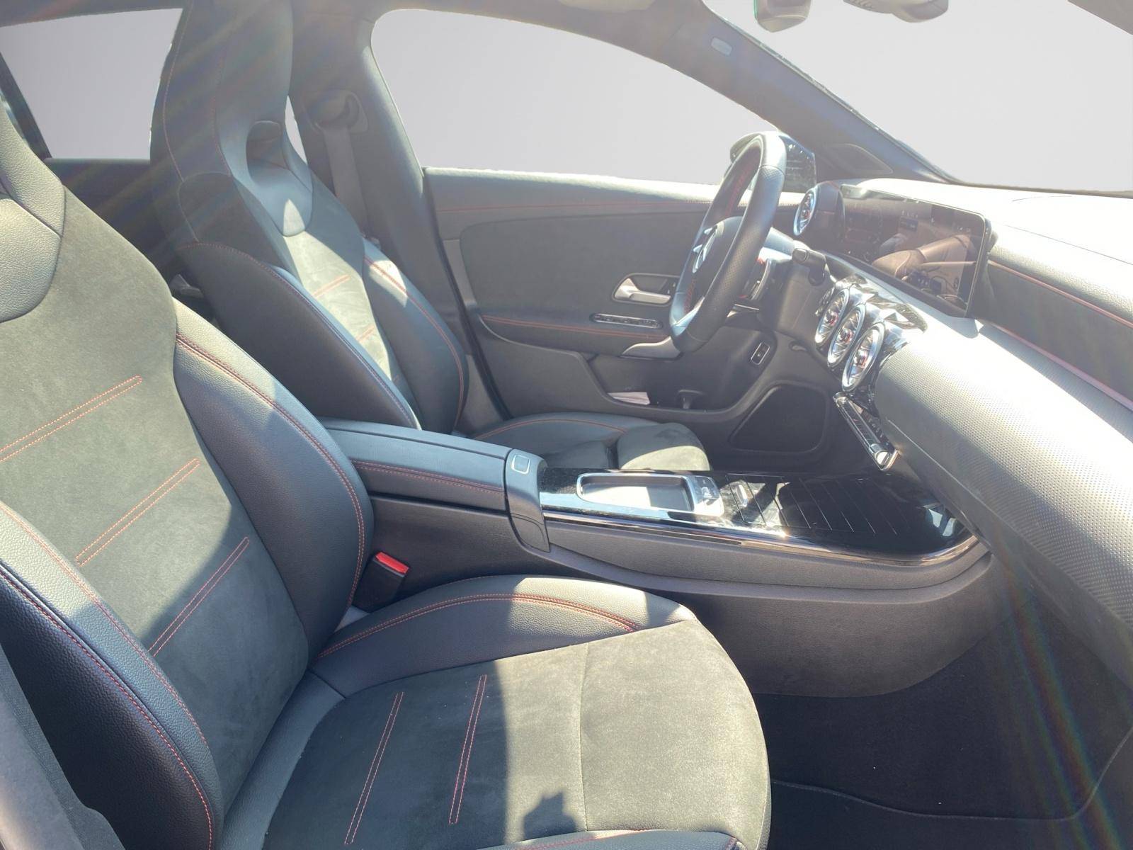 Image Mercedes-Benz CLA SHOOTING BRAKE CLA 250 e Shooting Brake AMG Line  CLA Shooting Brake 250 e 8G-DCT AMG Line CLA 250 e Shooting Brake AMG Line