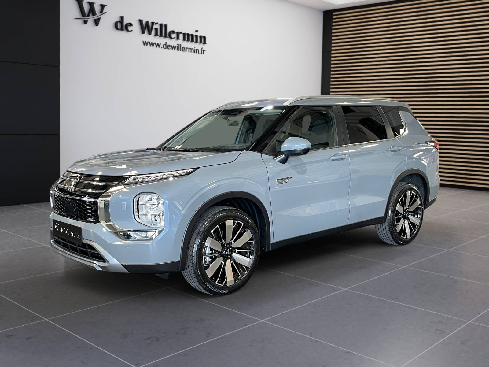 Photo MITSUBISHI OUTLANDER Outlander 2.4 MIVEC PHEV 306 4WD