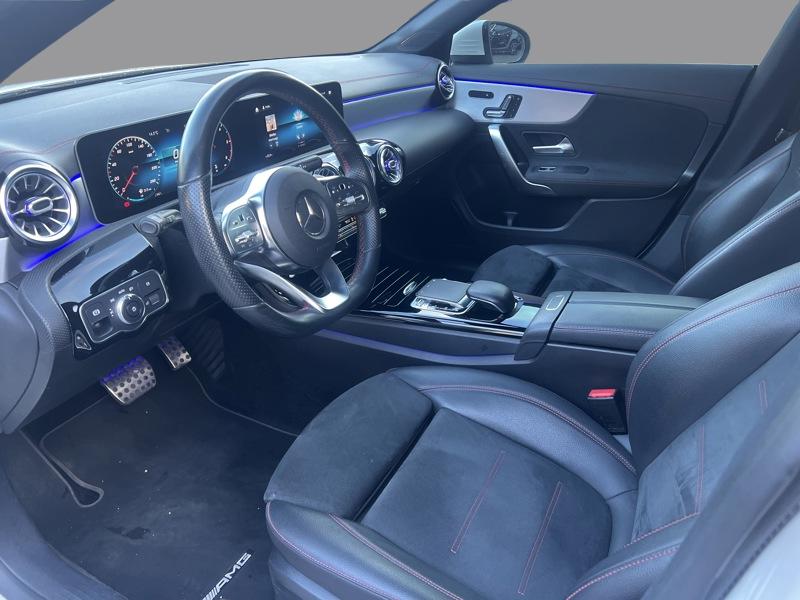 Image Mercedes-Benz CLA SHOOTING BRAKE CLA 200 d Shooting Brake AMG Line   CLA 200 d Shooting Brake AMG Line