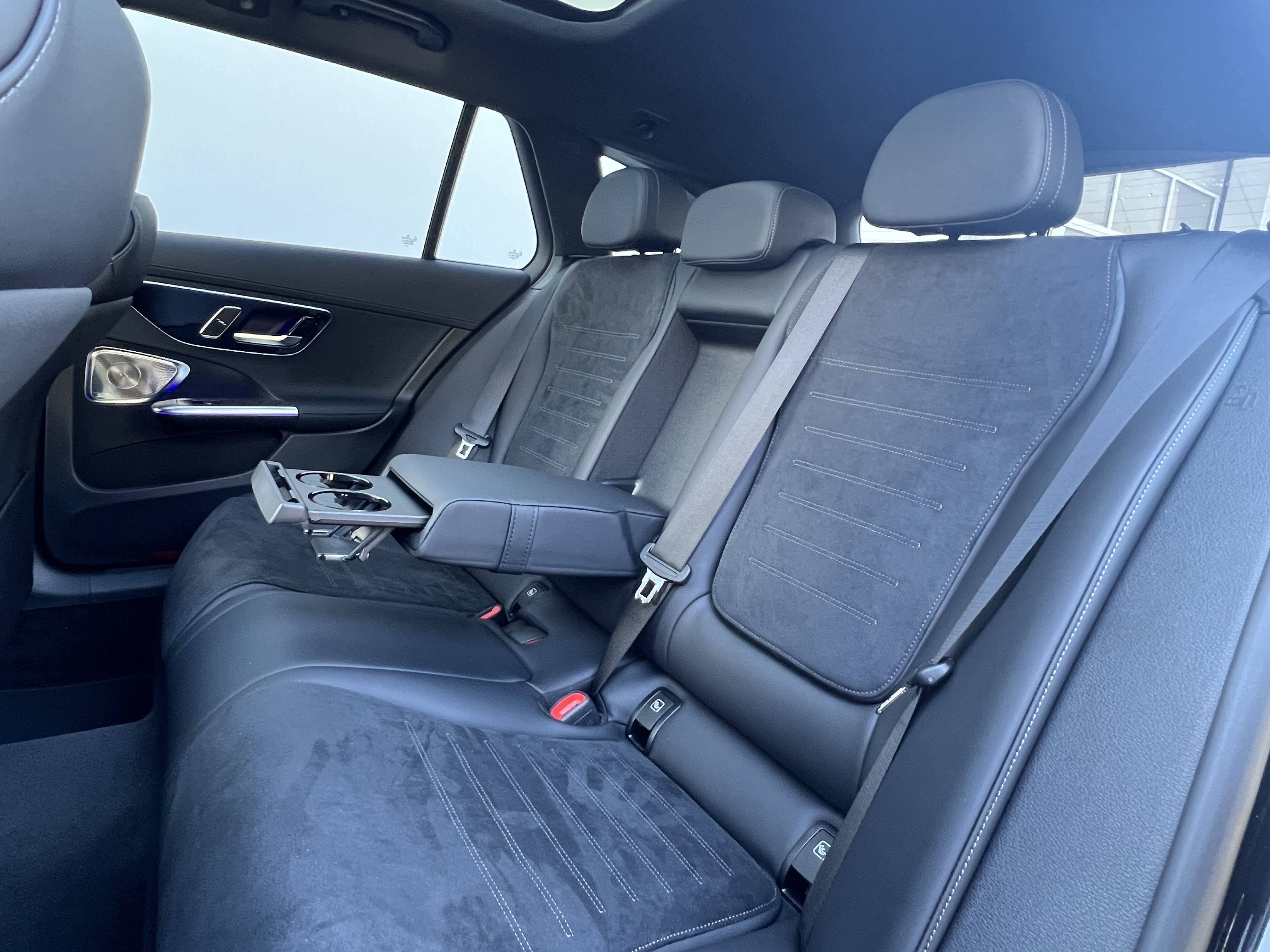 Image Mercedes-Benz CLASSE C BREAK Classe C 300 e Hybrid EQ Break AMG Line  Classe C 300 e Hybrid EQ Break AMG Line Classe C 300 e Hybrid EQ Break AMG Line