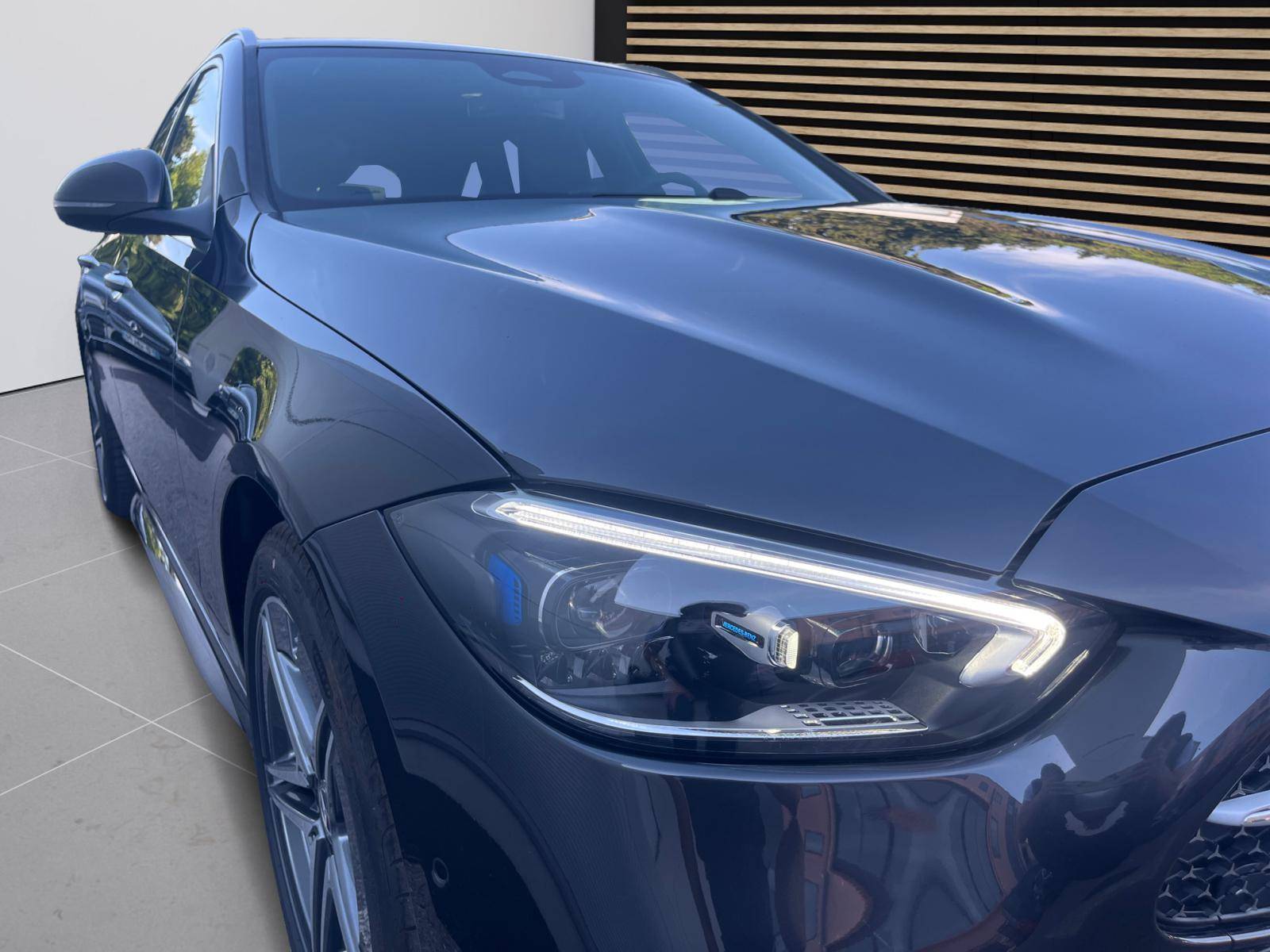 Image Mercedes-Benz CLASSE C BREAK Classe C 300 de Hybrid EQ Break AMG Line  Classe C 300 d e Hybrid EQ Break AMG Line Classe C 300 de Hybrid EQ Break AMG Line