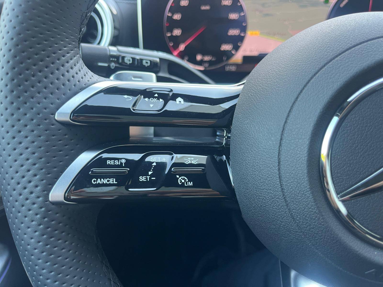 Image Mercedes-Benz CLASSE C BREAK Classe C 300 de Hybrid EQ Break AMG Line  Classe C 300 d e Hybrid EQ Break AMG Line Classe C 300 de Hybrid EQ Break AMG Line