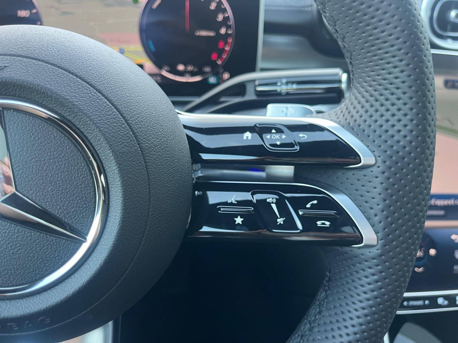 Image Mercedes-Benz CLASSE C BREAK Classe C 300 de Hybrid EQ Break AMG Line  Classe C 300 d e Hybrid EQ Break AMG Line Classe C 300 de Hybrid EQ Break AMG Line