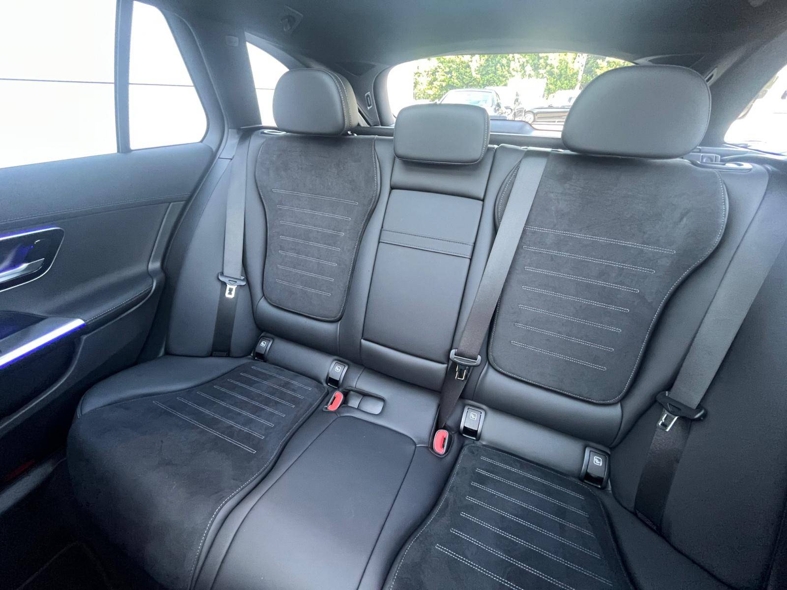 Image Mercedes-Benz CLASSE C BREAK Classe C 300 de Hybrid EQ Break AMG Line  Classe C 300 d e Hybrid EQ Break AMG Line Classe C 300 de Hybrid EQ Break AMG Line