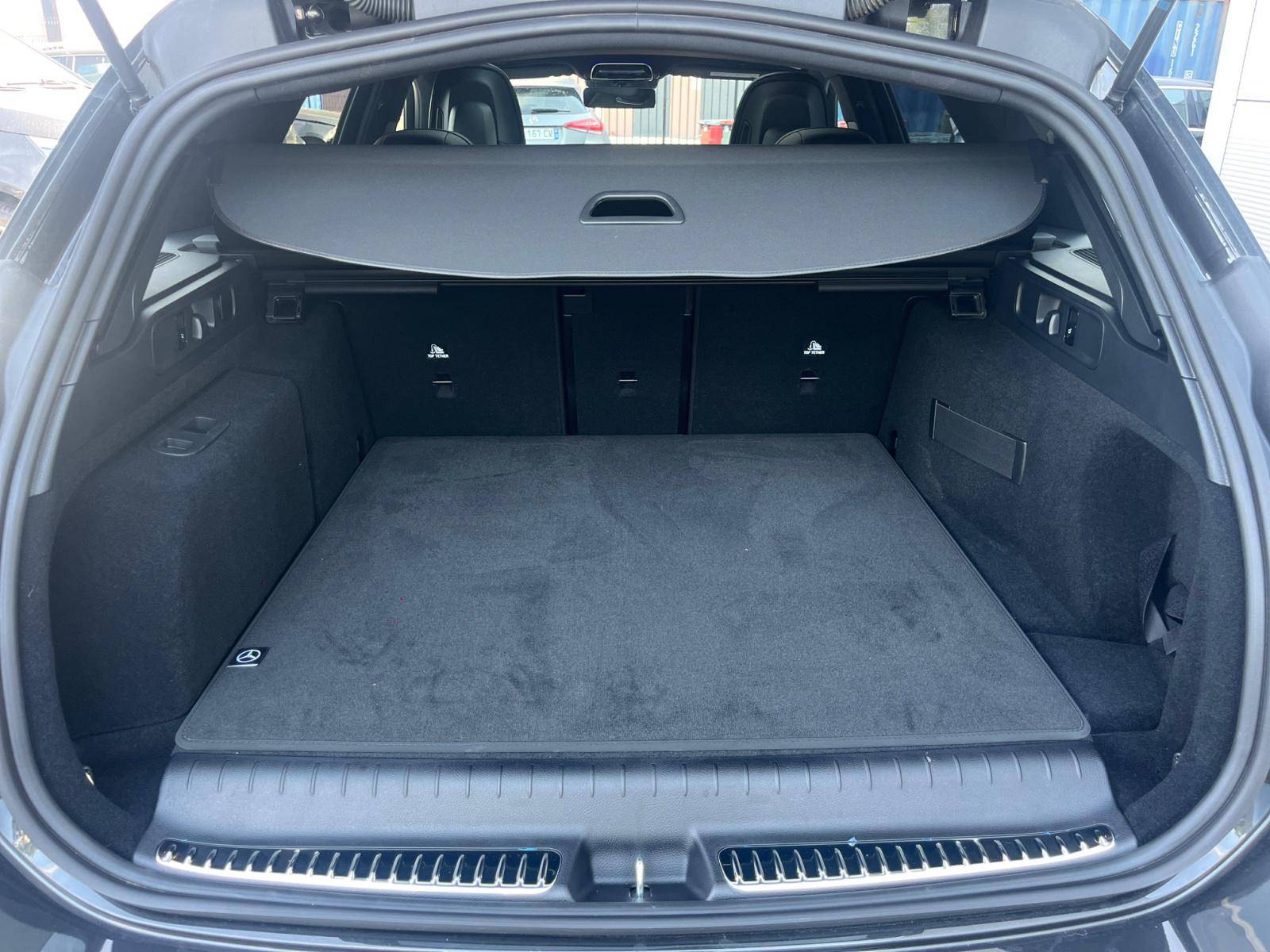 Image Mercedes-Benz CLASSE C BREAK Classe C 300 de Hybrid EQ Break AMG Line  Classe C 300 d e Hybrid EQ Break AMG Line Classe C 300 de Hybrid EQ Break AMG Line