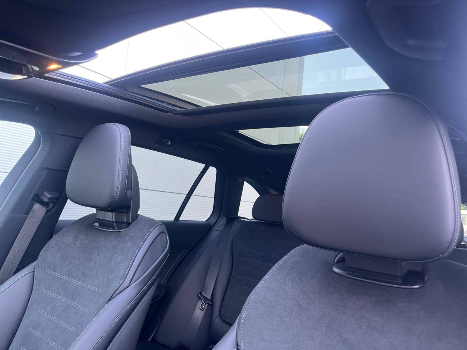 Image Mercedes-Benz CLASSE C BREAK Classe C 300 de Hybrid EQ Break AMG Line  Classe C 300 d e Hybrid EQ Break AMG Line Classe C 300 de Hybrid EQ Break AMG Line