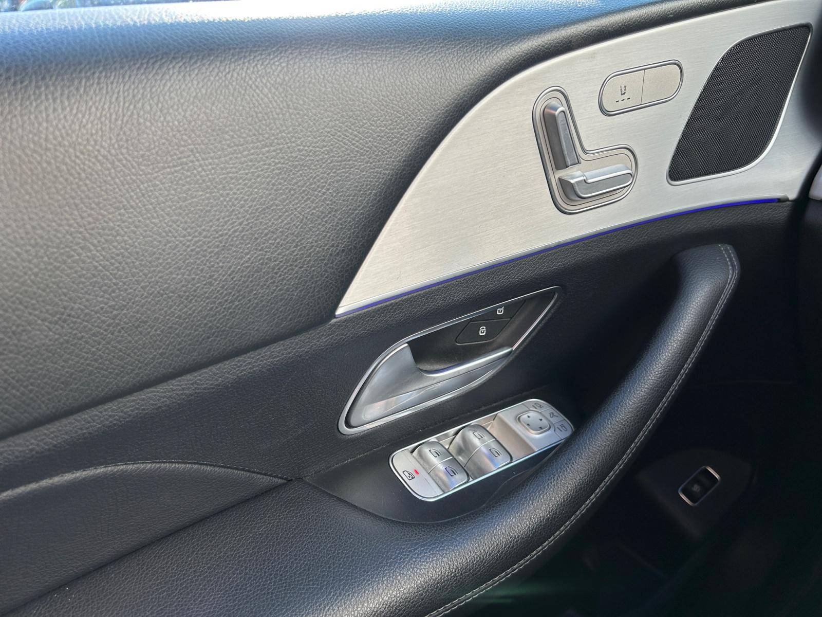 Image Mercedes-Benz GLE 350 de 4MATIC AMG Line  Classe GLE 350 de EQ POWER 9G-Tronic 4Matic AMG Line 350 de 4MATIC AMG Line