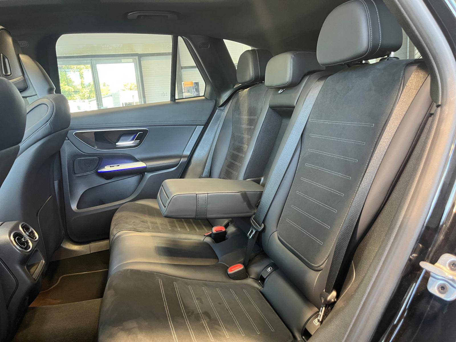 Image Mercedes-Benz GLC SUV GLC 300 de 4MATIC AMG Line  GLC 300de 4MATIC AMG Line GLC 300 de 4MATIC AMG Line