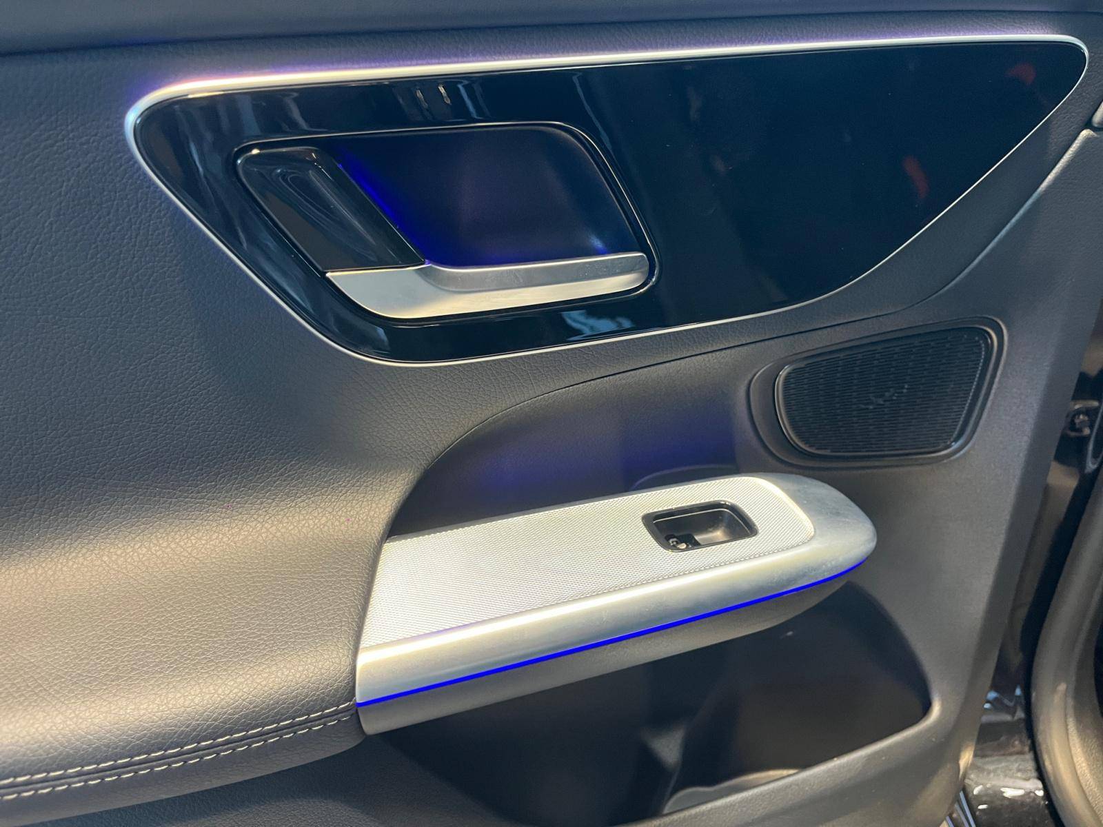 Image Mercedes-Benz GLC SUV GLC 300 de 4MATIC AMG Line  GLC 300de 4MATIC AMG Line GLC 300 de 4MATIC AMG Line