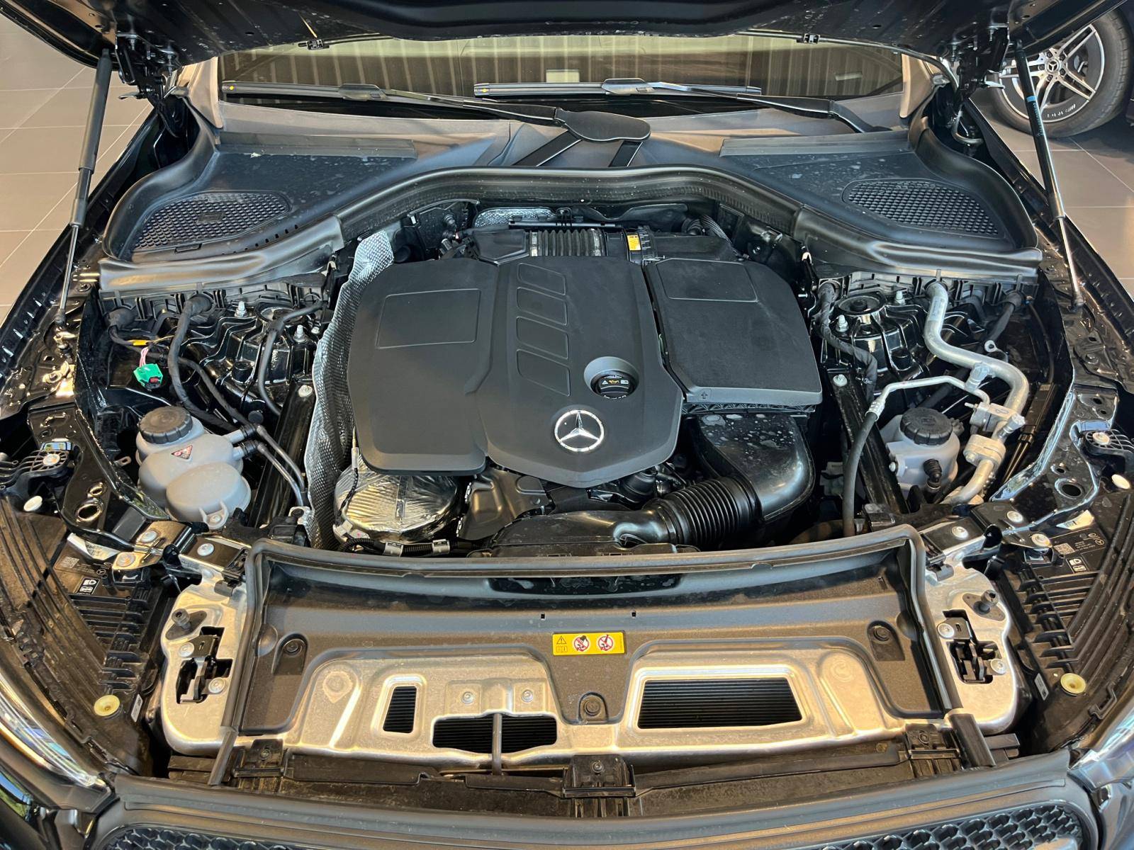 Image Mercedes-Benz GLC SUV GLC 300 de 4MATIC AMG Line  GLC 300de 4MATIC AMG Line GLC 300 de 4MATIC AMG Line