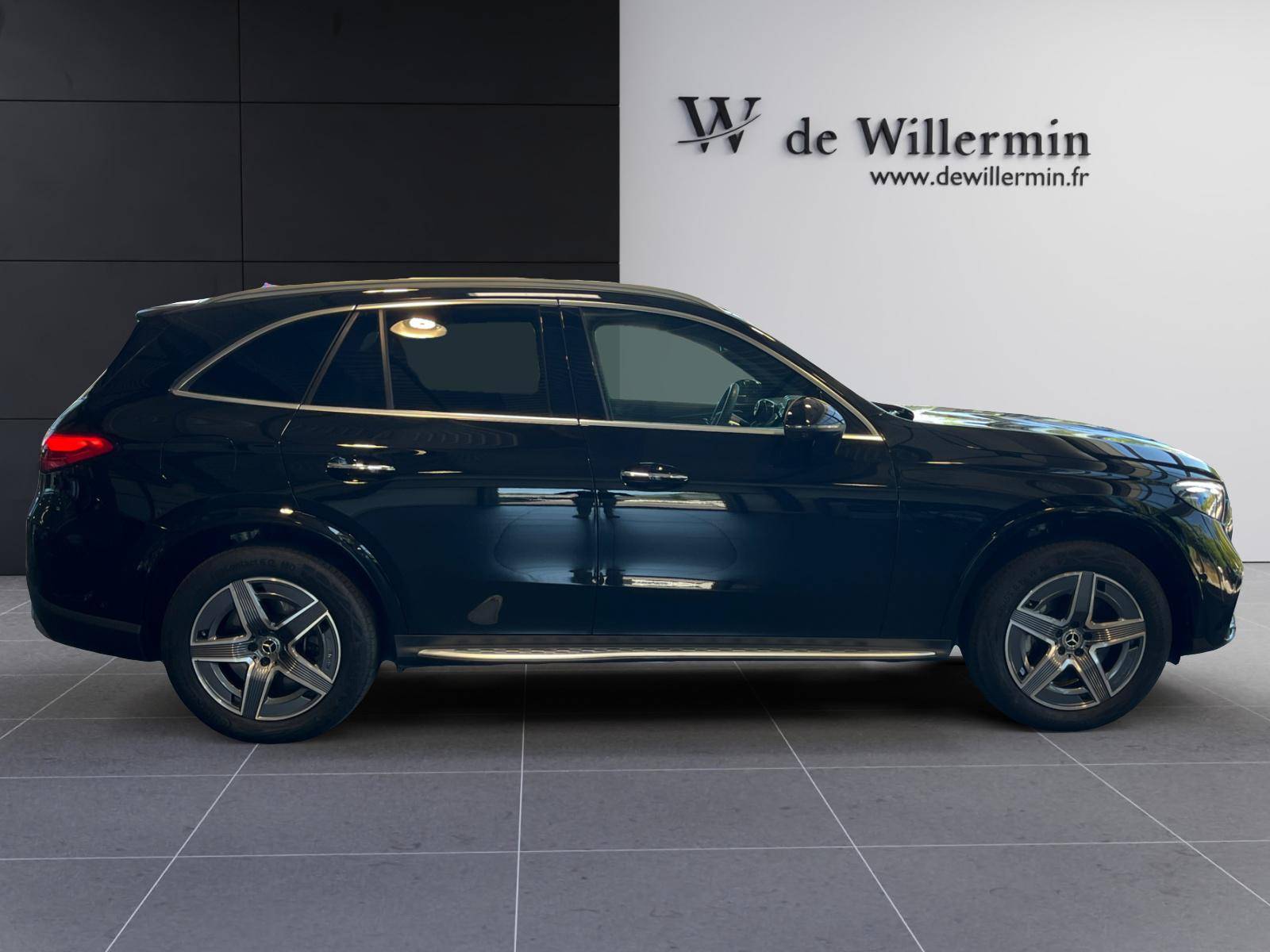 Image Mercedes-Benz GLC SUV GLC 300 de 4MATIC AMG Line  GLC 300de 4MATIC AMG Line GLC 300 de 4MATIC AMG Line