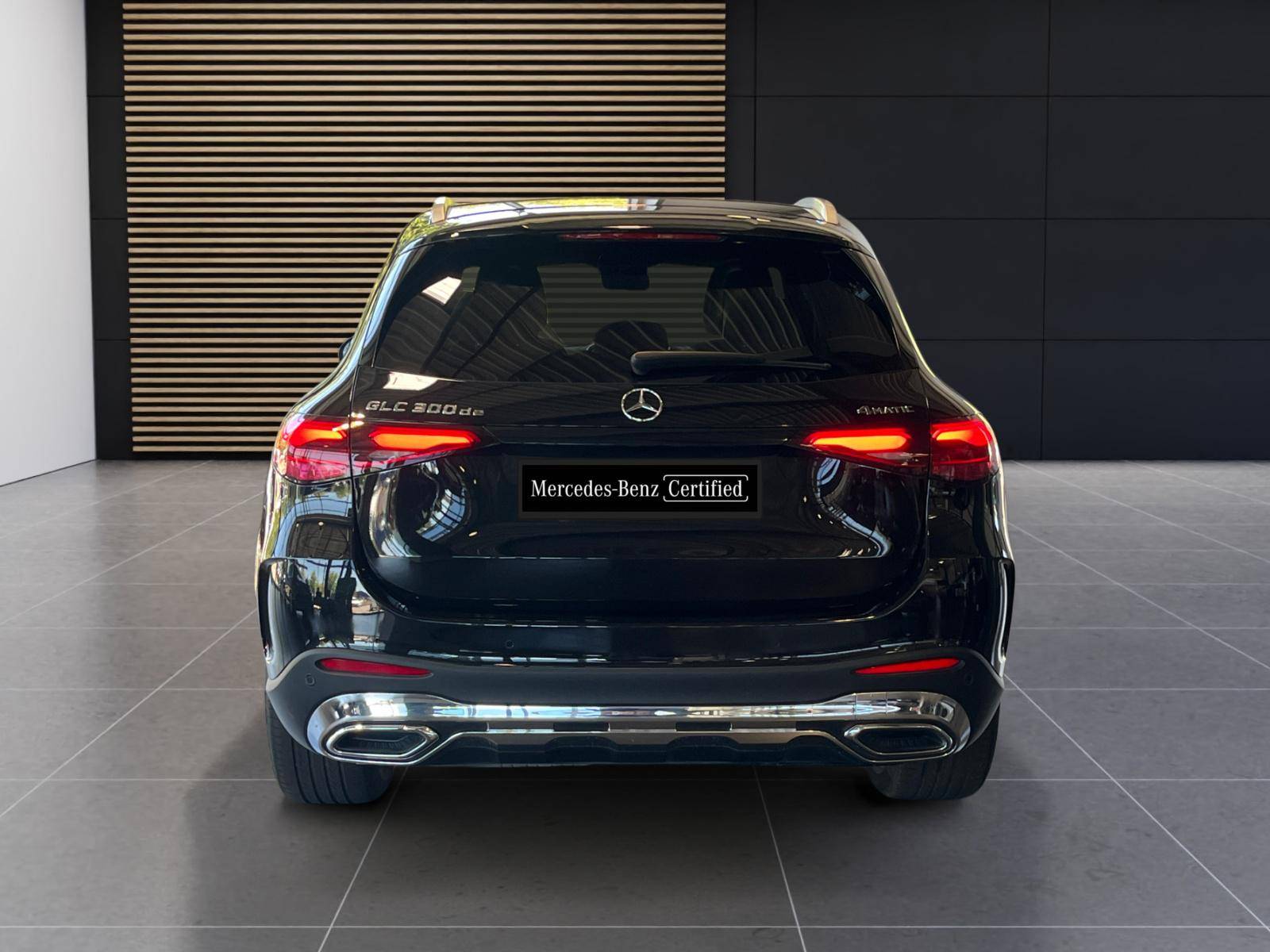 Image Mercedes-Benz GLC SUV GLC 300 de 4MATIC AMG Line  GLC 300de 4MATIC AMG Line GLC 300 de 4MATIC AMG Line