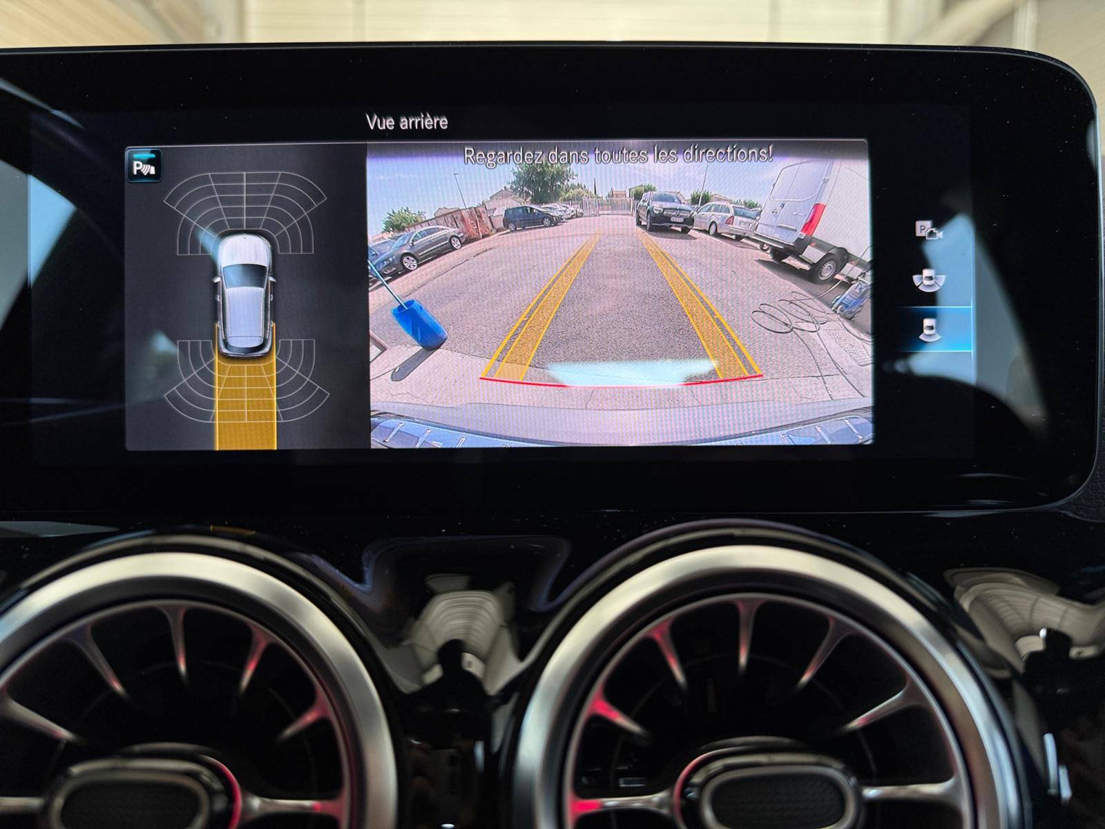 Image Mercedes-Benz EQA 250 Limited Edition  EQA 250 190 ch Limited Edition 250 Limited Edition