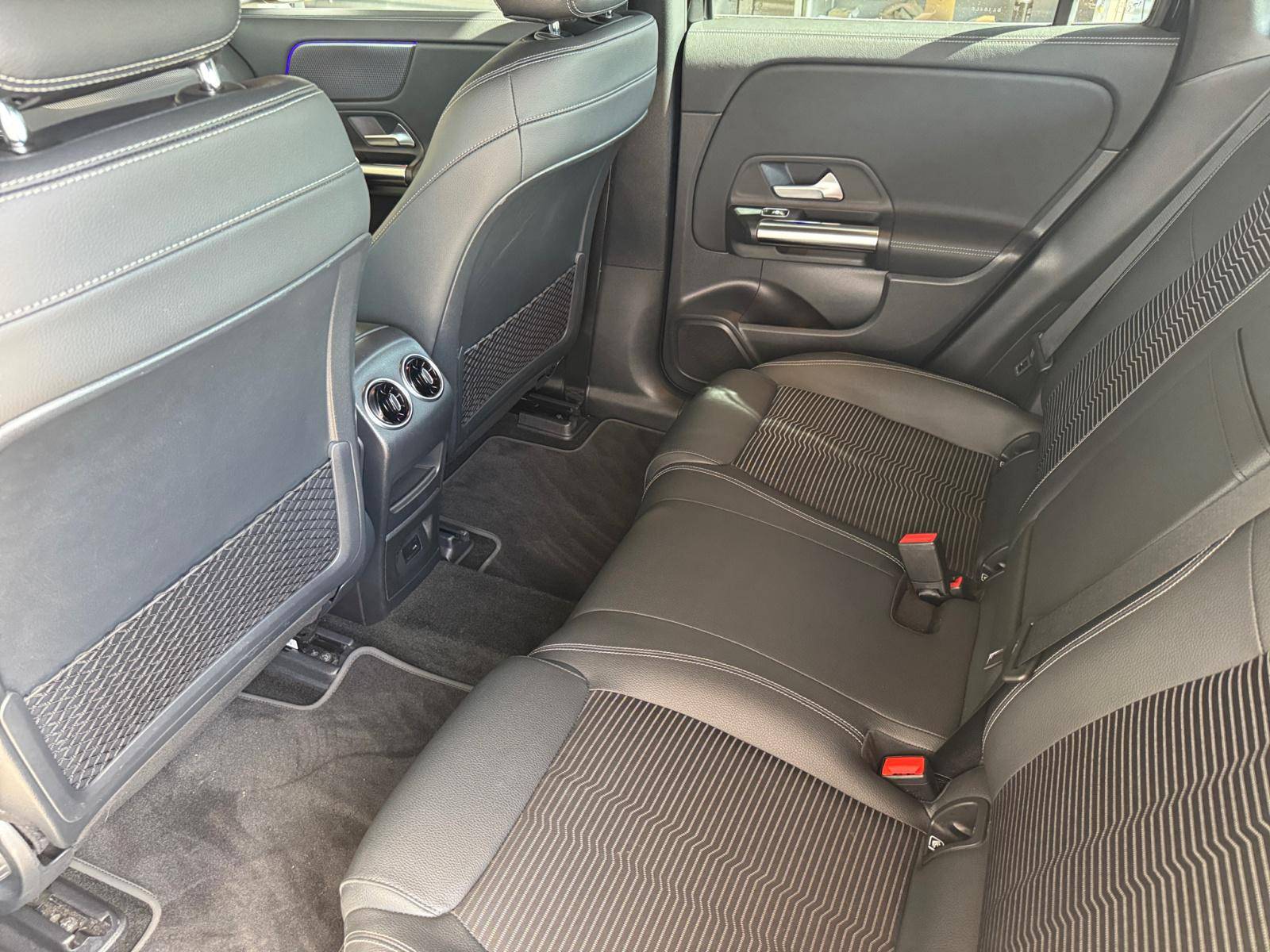 Image Mercedes-Benz EQA 250 Limited Edition  EQA 250 190 ch Limited Edition 250 Limited Edition