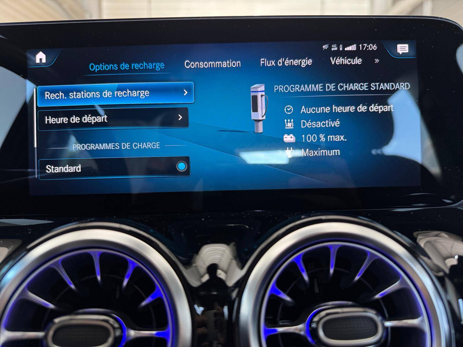 Image Mercedes-Benz EQA 250 Limited Edition  EQA 250 190 ch Limited Edition 250 Limited Edition