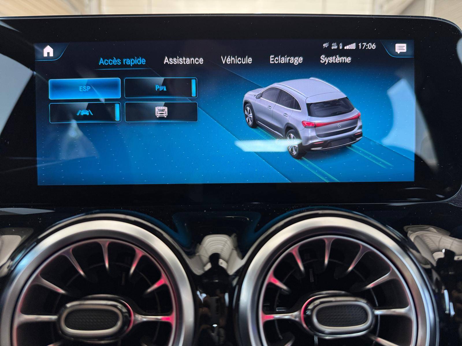 Image Mercedes-Benz EQA 250 Limited Edition  EQA 250 190 ch Limited Edition 250 Limited Edition