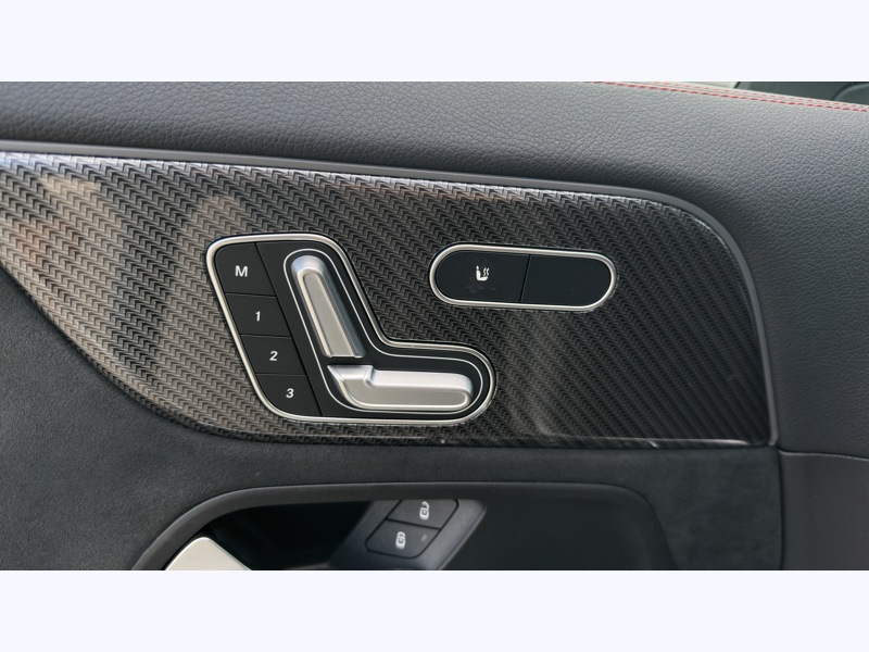 Image Mercedes-Benz GLA 250 e AMG Line   250 e AMG Line