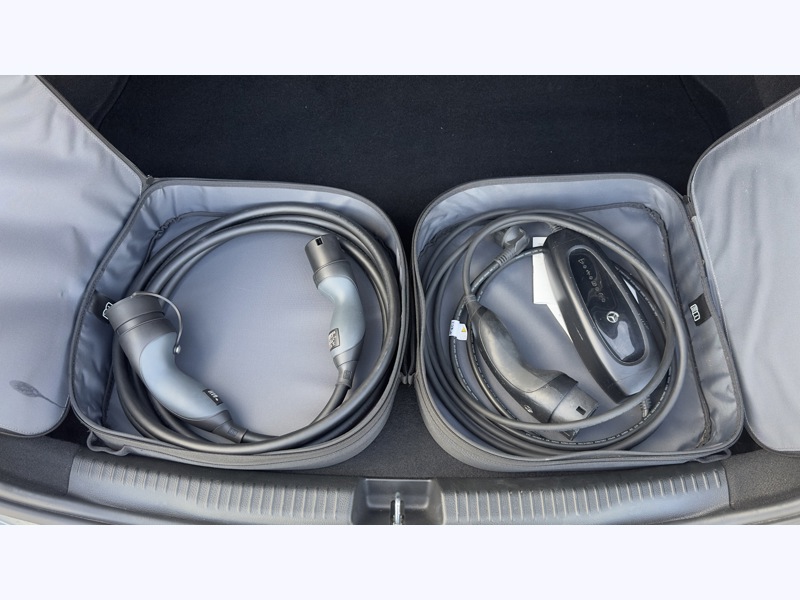 Image Mercedes-Benz CLASSE C BERLINE Classe C 300 e Hybrid EQ Berline AMG Line  Classe C 300 e 4MATIC Berline AMG line Classe C 300 e Hybrid EQ Berline AMG Line