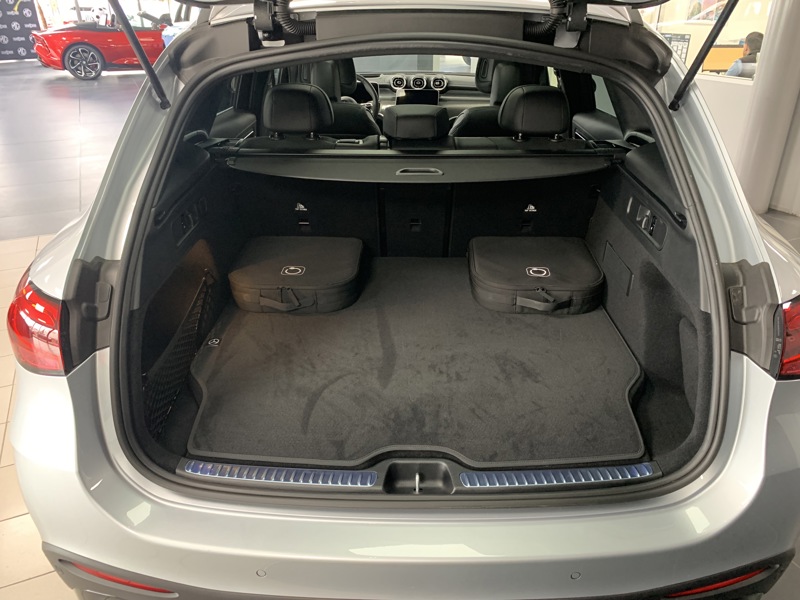 Image Mercedes-Benz GLC SUV GLC 400 e  Hybrid EQ 4MATIC AMG Line +  GLC 400 e  Hybrid EQ 4MATIC AMG Line + GLC 400 e  Hybrid EQ 4MATIC AMG Line +