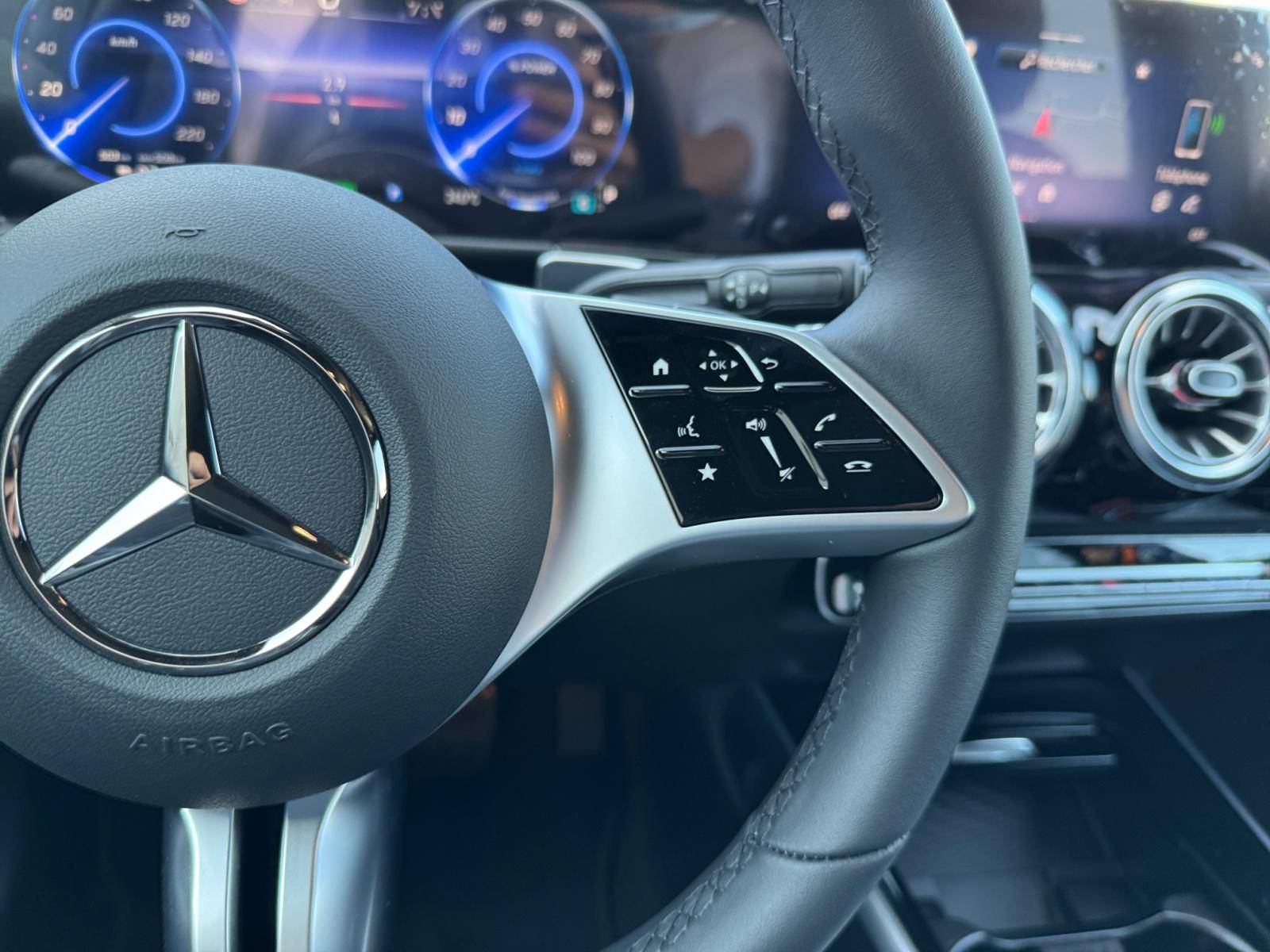 Image Mercedes-Benz EQB 250+ Business Edition  EQB 250+ Business Edition 250+ Business Edition