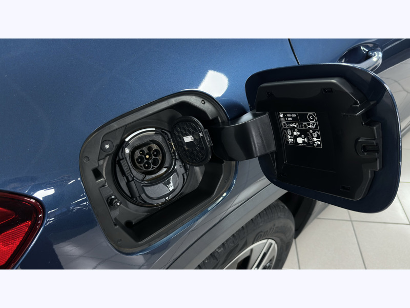 Image Mercedes-Benz GLA 250 e Business Line   250 e Business Line