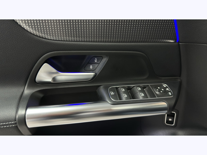 Image Mercedes-Benz GLA 250 e Business Line   250 e Business Line