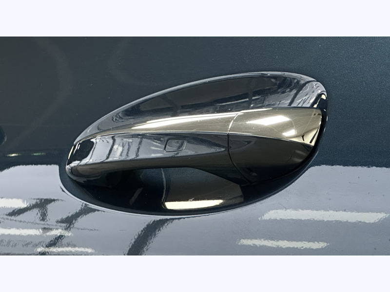 Image Mercedes-Benz GLA 250 e Business Line   250 e Business Line