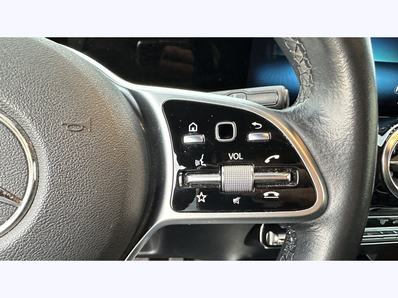 Image Mercedes-Benz GLB 200 d Business Line   200 d Business Line