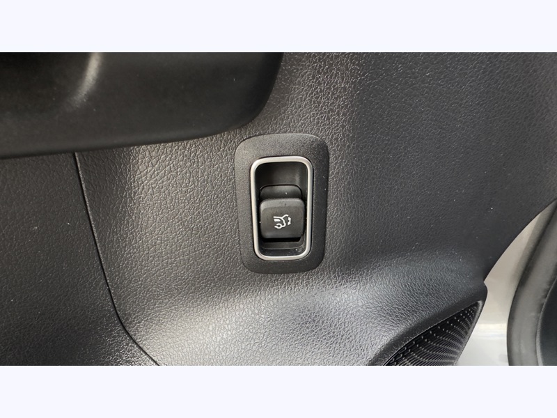 Image Mercedes-Benz GLA 200 AMG Line  GLA 200 7G-DCT AMG Line 200 AMG Line