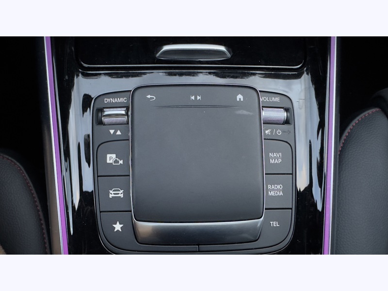 Image Mercedes-Benz GLA 200 AMG Line  GLA 200 7G-DCT AMG Line 200 AMG Line