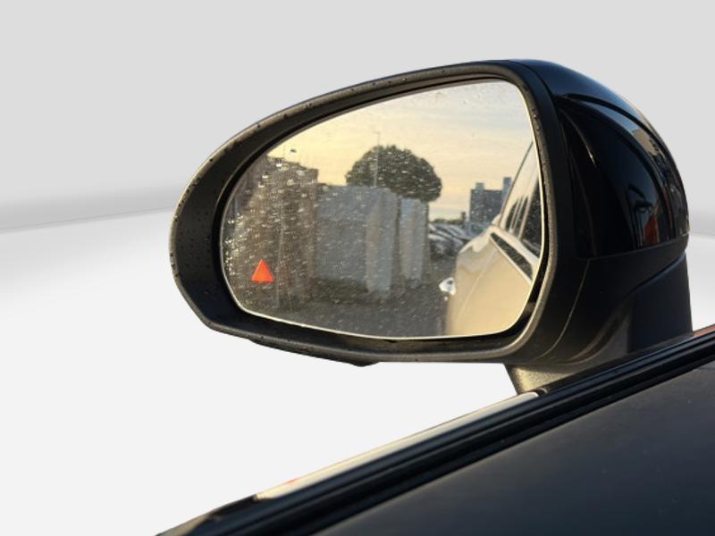 Image Mercedes-Benz GLC SUV GLC 300 e  Hybrid EQ 4MATIC AMG Line   GLC 300 e  Hybrid EQ 4MATIC AMG Line