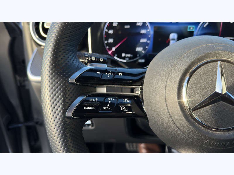 Image Mercedes-Benz GLC SUV GLC 300 e  Hybrid EQ 4MATIC AMG Line   GLC 300 e  Hybrid EQ 4MATIC AMG Line
